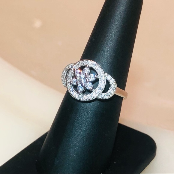 🦋Beautiful 925SS/WGP Sapphire Dinner Ring! - Picture 7 of 16